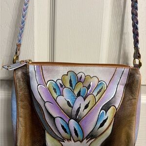 Artistic Magnifique Leather Shoulder Bag with Multicolor Design